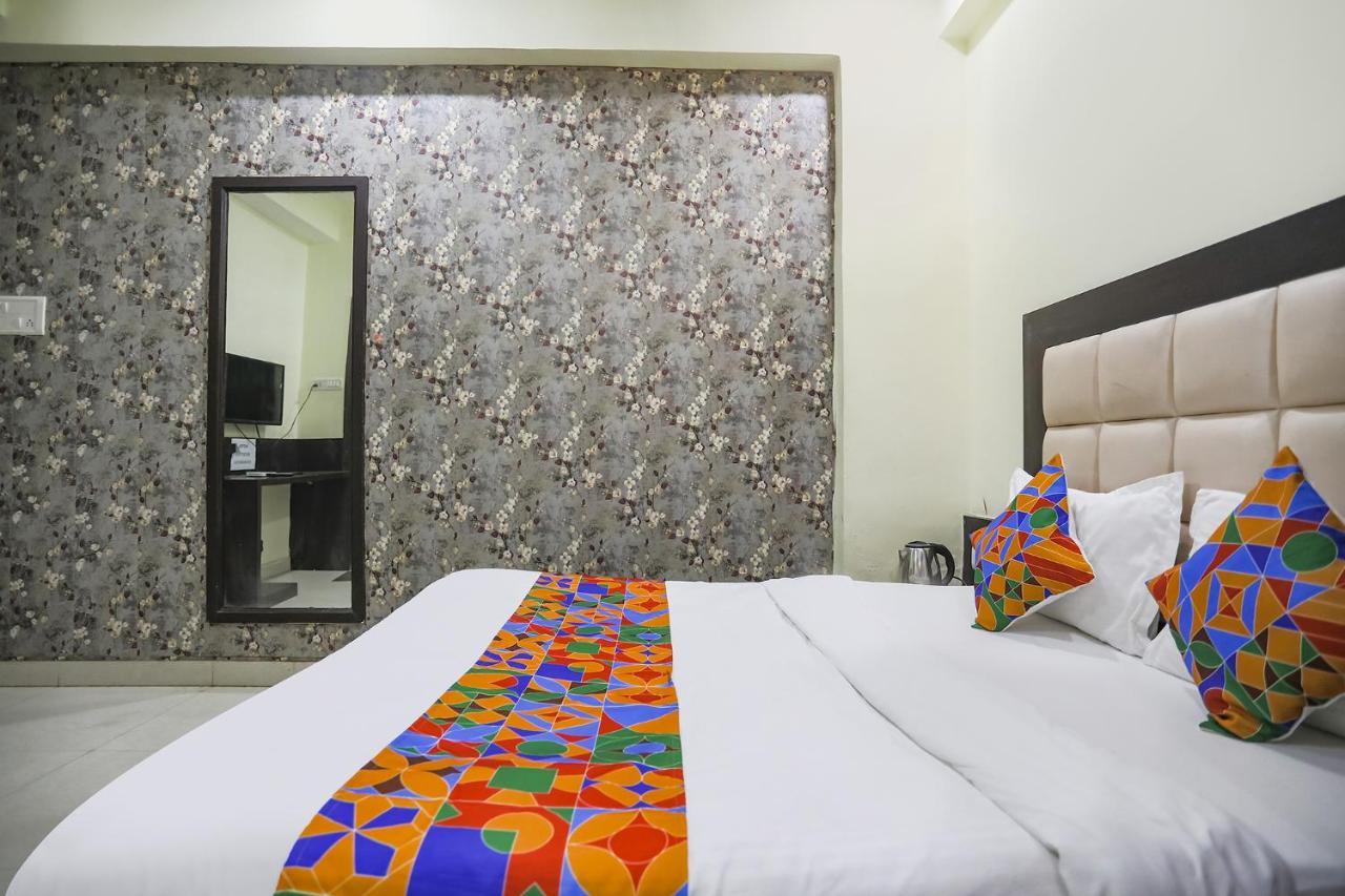 OYO 47981 Heritage Villa By Mng Rooms Kanpur Eksteriør billede